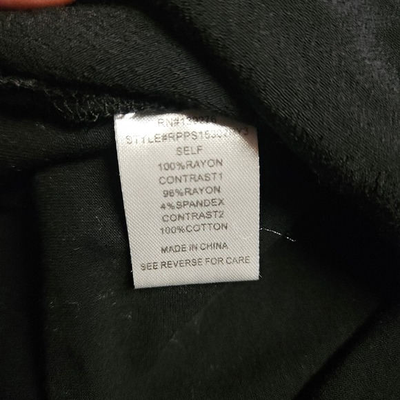 Pale Sky Black Sleeveless Tank Top Crochet Accent Split Back Womens M‎ - Picture 5 of 8